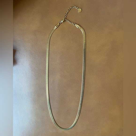 D. Louise Gold Essentials Necklace WATERPROOF jewelry ✨💦 - Picture 5 of 5